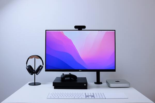 Best Monitor Arms: 2022 Compilation + Guide